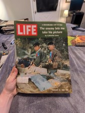 Vintage 1968 LIFE Magazine Vietnam War Battle Hue Tet Offensive See Descr picture