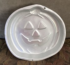 VTG 1995 Wilton Pumpkin Jack-O-Lantern Cake Pan Jello Mold 12x12