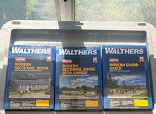 Walthers Cornerstone HO Plastic Modern Building Kit Lot: 2 Houses & Guard Shack picture