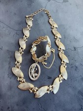 Rare Vintage Monet Gold Tone Leaf Bracelet Large Charm Matching Necklace Set 7” picture
