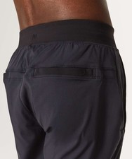 Lululemon Mens LARGE Great Wall Pants *33