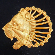 Wallbank Signed Midcentury Gold Tone Lion Head Brooch Pin picture