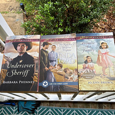 Love Inspired Historical Romance PB Lot 3  like new. great gifts  unique B1/15 picture