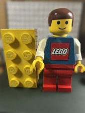 LEGO Jumbo Minifigure and Jumbo Brick Oversized Event Purchase 44 cm Tall picture