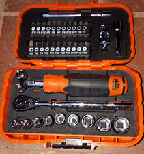 Mac Tools SM38PTO NEW 1/4 Ratchet, SAE socket Set & Driver Bit Set,Swivel & Ext. picture