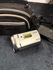 Sony Handycam DCR-SR47 Silver picture
