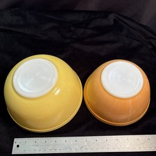 Lot 2 Pyrex Yellow Orange Nesting Bowls 402 & 403 1.5 & 2.5 qt Good Used Freshp picture