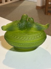 Vintage 1970S Green Satin Lovebirds On The Nest Preowned picture