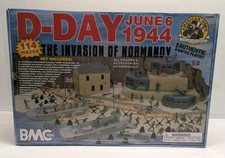 BMC 40009 WW2 D-Day Plastic Army Men - Invasion of Normandy 114pc Boxed Playset picture