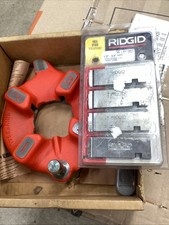 Ridgid 97065 811A Universal Quick Opening Right Hand Oiling Die head 1/8 -2