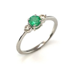 0.75 TCW Real Emerald Diamond Three Stone Engagement Diamond Ring picture