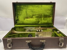 Getzen Model 300 Trumpet with Case, Mouthpiece Stand Brass Instrument picture