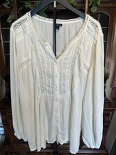 Plus Size Torrid Size 3 Blouse picture