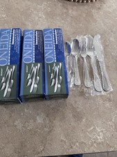 Silverware Oneida Belmont Lyons Stainless Steel 30 Piece Flatware Set NEW Fork picture