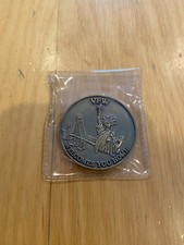 NIP Vintage VFW WELCOMES YOU HOME COIN Gold-Colored Statue of Liberty picture