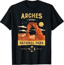 Arches National Park Delicate Arch Vintage Utah Retro Hiking T-Shirt picture