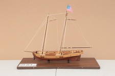 SWIFT Virginia Pilot Boat 1805 completed model ship with display case picture