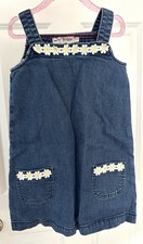 Mini Boden Girls Denim Daisy Embroidered Pinafore Dress Size 6-7 Years EUC picture