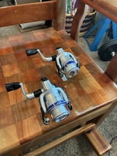 Lot of 2 Daiwa D-Shock 2000-2B Spinning Fishing Reels GOOD CONDITION  picture