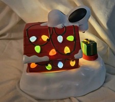 New in Box Scentsy Snoopy Christmas Warmer  picture