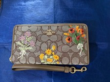 COACH LGE SIG JCQRD FLORAL EMBROIDERED ZIP AROUND WALLET NWT CEC23 picture