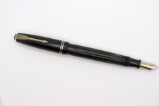 VINTAGE PARKER VACUMATIC BLACK LAMINATED BARREL FOUNTAIN PEN picture