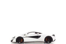 AUTOart 1:18 McLaren 570S in White picture