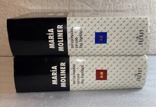 Diccionario de uso del Espanol (2 Volumes) by María Moliner Ruiz picture