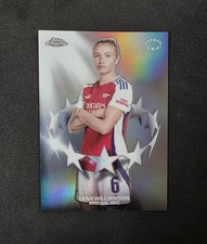 2024-25 Topps Chrome UEFA Women’s LEAH WILLIAMSON Noble One Case Hit SP #9 picture
