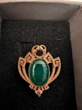 Victorian Solid 10k Yellow Gold Brooch pendant with green stone. picture