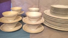 Mikasa La Priscilla 3920 Fine China 53-Piece Dinnerware Set - Service 8 Pristine picture