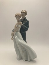 Lladro #8274 Everlasting Love Bride Groom Figurine 9