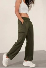 Athleta Boundless Cargo Pants Women S Green Ripstop Low Rise NWT Ankle picture