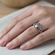 Claddagh Ring Irish Ireland Gift Ladies Promise Love Ring 925 picture