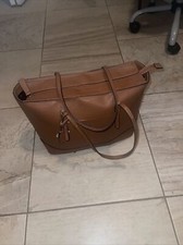 brown guess picture