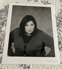 ROSEANNE BARR ORIGINAL VINTAGE SIGNED GLOSSY 8X10 PHOTO picture