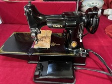 Vintage 1935 Singer Featherweight 221 Sewing Machine W/case Excellent- Working picture