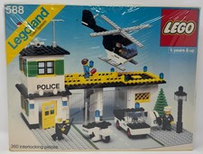 Lego #588 Police Headquarters Town Classic 1979 picture