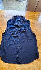 AB Studio Women’s Black Lace Yoke Blouse L Sleeveless Collared Button-Up picture