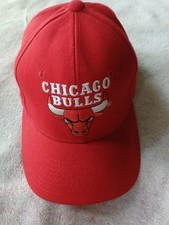 Vintage 90s NBA Chicago Bulls Starter Wool Polyester Stretchfit Red Hat picture