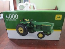 ERTL 1/16 TWO-CYLINDER LIMITED EDITION CLUB 4000 LOW PROFILE TRACTOR - NIB picture