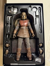 Hot Toys TMS044 The Armorer Star Wars Mandalorian 1/6 Figure Complete picture