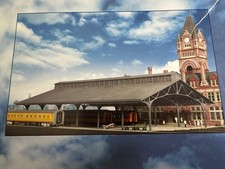 HO WALTHERS TRAIN SHED- MILWAUKEE STYLE  LOWEST PRICE AROUND  picture