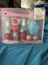 Olivia Grace 8 Pc Vanilla Almond Bath Collection With Travel Mesh Bag picture