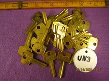 25 PC NEW OLD STOCK TRIUMPH  STAR UN3 BRASS CAR KEY BLANKS OLD NEW STOCK UNCUT. picture