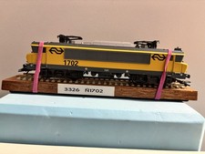 Märklin HO N 1702 3326 Electric Locomotive Analogue AC 3-Rail Yellow/Grey picture