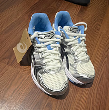 ASICS Gel Kayano Men’s Low Top Mesh Lace-Up Sneakers White/Silver/Blue picture