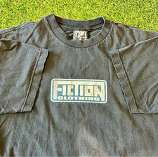 RARE VINTAGE Fiction skating Black Graphic Logo  Short Sleeve T-Shirt Size M picture