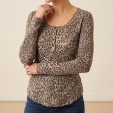 Mystree NWT Leopard Waffle Knit Henley Top Womens M Taupe Gray Picot Trim Boho picture