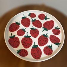 Marimekko Mansikka Plate 20cm Strawberry Round White Stoneware Brand New Unused picture